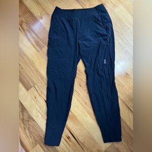 On women’s lightweight pants